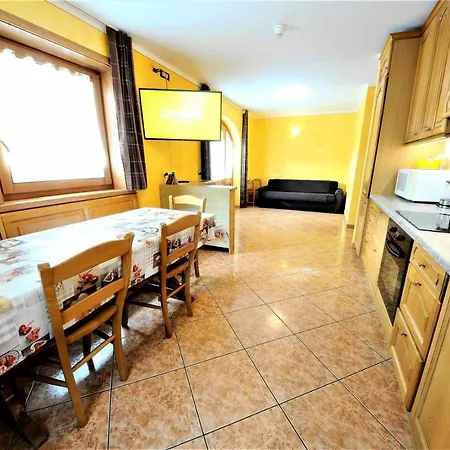 Alpen Royal By Livigno Accomodation-3